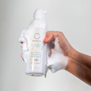 Hydro – Delikatna pianka do mycia twarzy z kolagenem (150ml)
